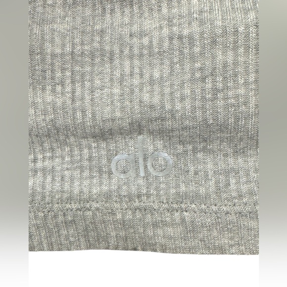 NWOT ALO Yoga Ribbed & Cropped Whisper Tank- Size Small - Picture 7 of 8